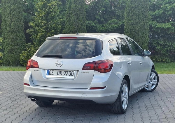 Opel Astra cena 25999 przebieg: 147200, rok produkcji 2011 z Górzno małe 379
